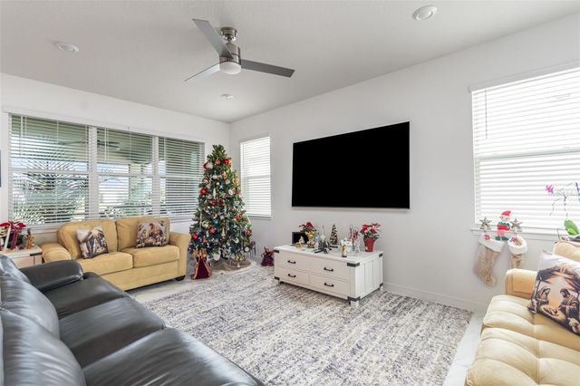 1974 SPRING SHOWER CIRCLE, Kissimmee, FL 34744