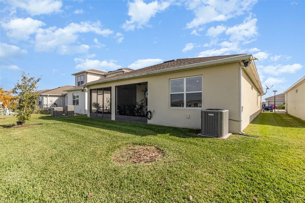 Image 28 of property listing at 1974 SPRING SHOWER CIRCLE, Kissimmee, FL 34744