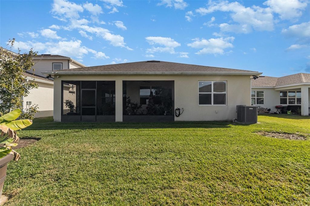 Image 29 of property listing at 1974 SPRING SHOWER CIRCLE, Kissimmee, FL 34744