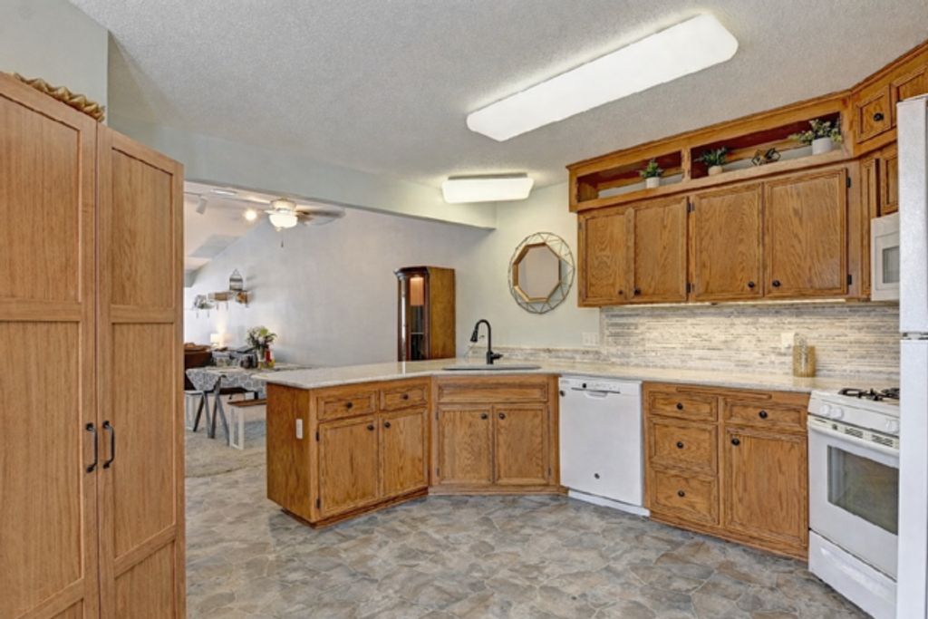 14351 Glenda Drive, Apple Valley, MN 55124