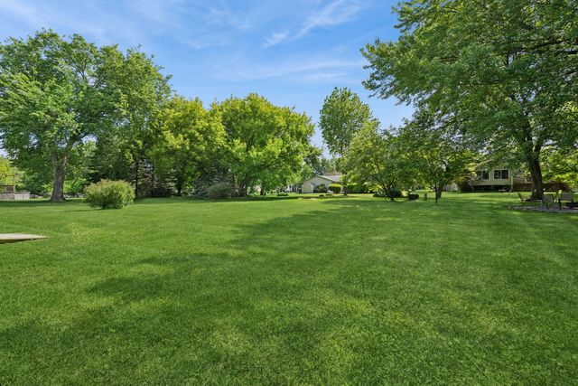 204 Brandywine Drive, Poplar Grove, IL 61065