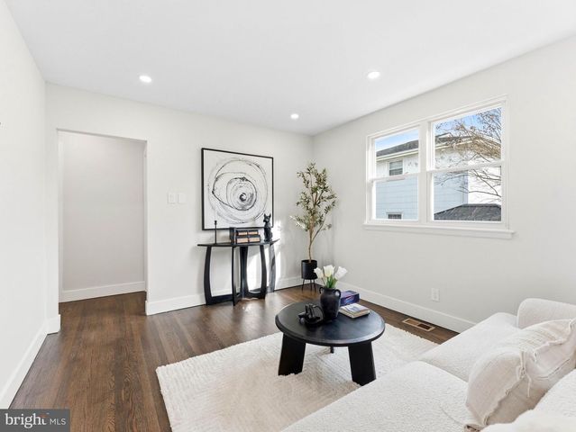 206 RAMBLEWOOD, Mount Laurel, NJ 08054