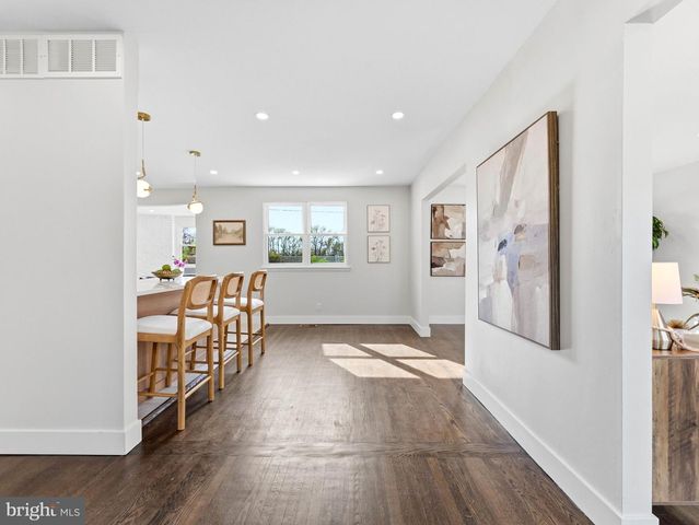 206 RAMBLEWOOD, Mount Laurel, NJ 08054