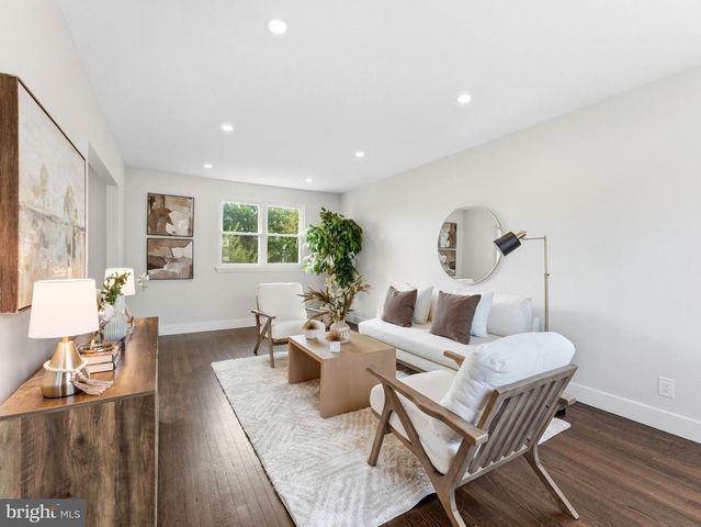 206 RAMBLEWOOD, Mount Laurel, NJ 08054