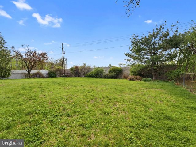 206 RAMBLEWOOD, Mount Laurel, NJ 08054