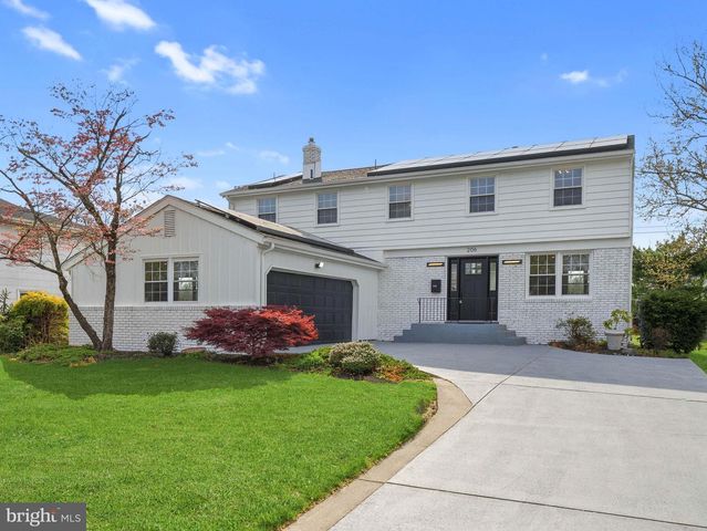 206 RAMBLEWOOD, Mount Laurel, NJ 08054