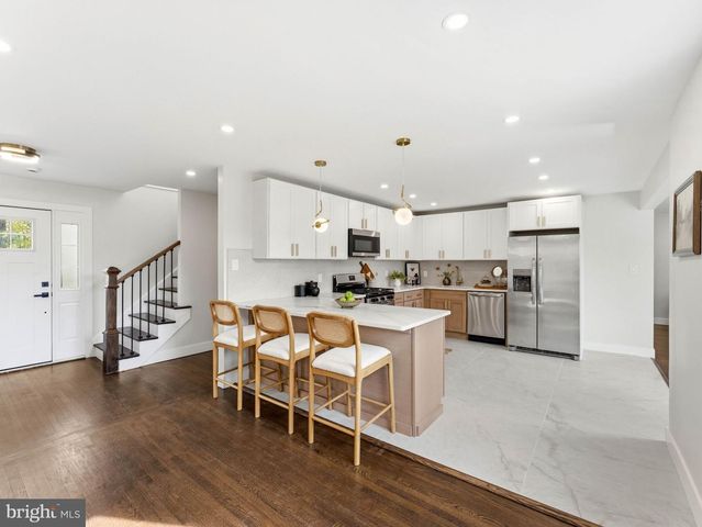 206 RAMBLEWOOD, Mount Laurel, NJ 08054