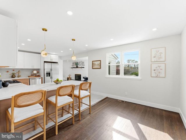 206 RAMBLEWOOD, Mount Laurel, NJ 08054