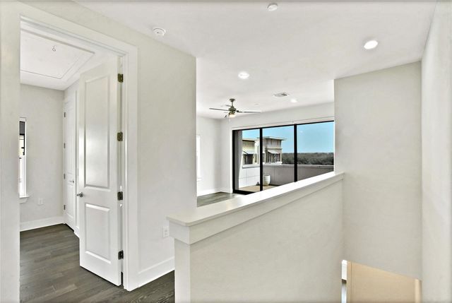 1301 Town Creek DR 1, Austin, TX 78741