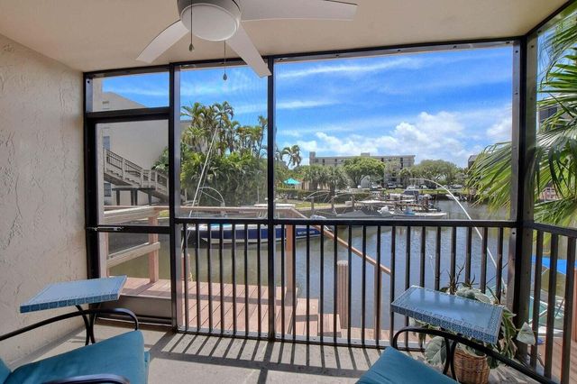 3 Royal Palm Way 102, Boca Raton, FL 33432