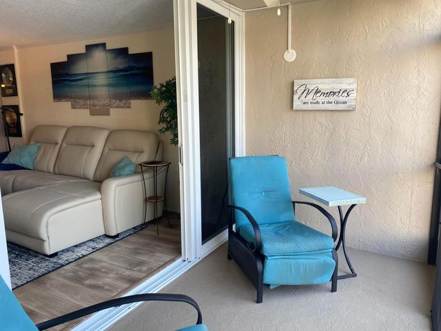 3 Royal Palm Way 102, Boca Raton, FL 33432