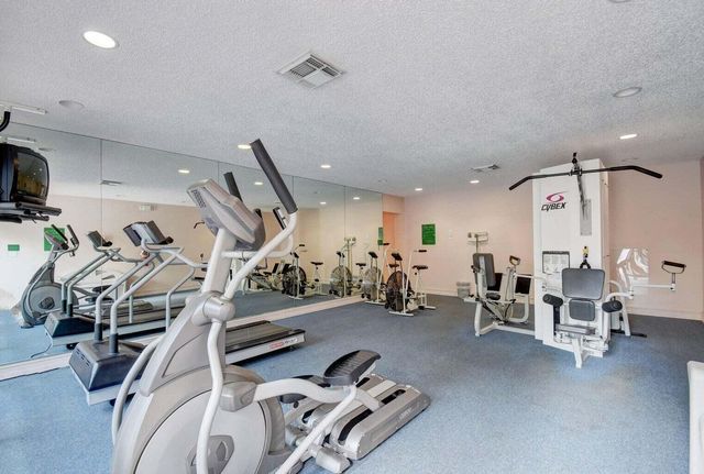 3 Royal Palm Way 102, Boca Raton, FL 33432