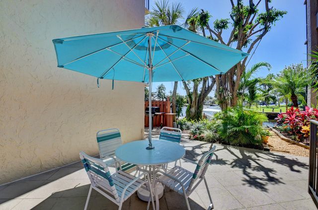 3 Royal Palm Way 102, Boca Raton, FL 33432