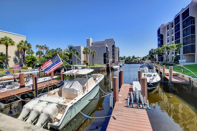 3 Royal Palm Way 102, Boca Raton, FL 33432