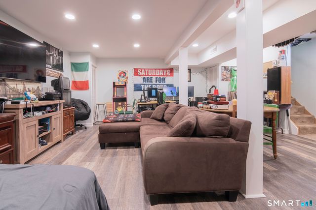 744 Russell Street, New Haven, CT 06513