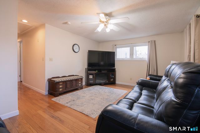 744 Russell Street, New Haven, CT 06513