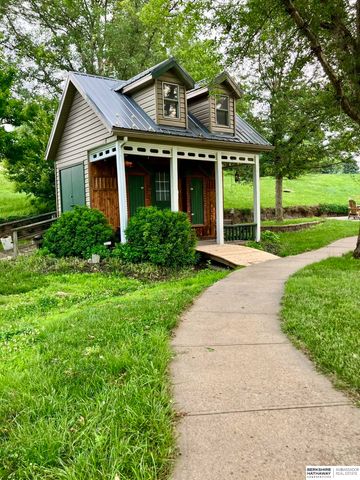 505 Oak Hill Road, Plattsmouth, NE 68048