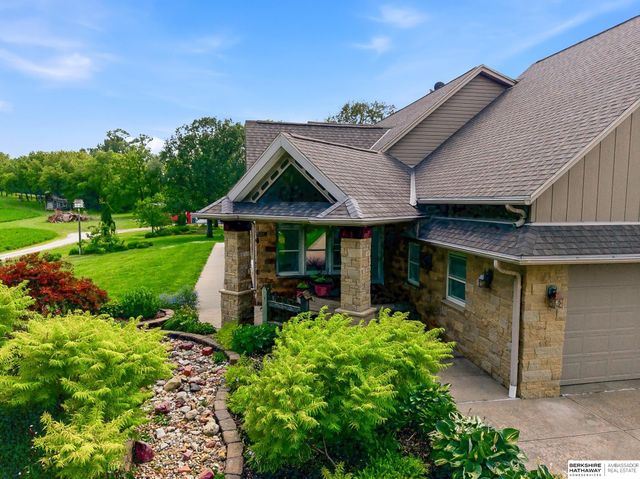 505 Oak Hill Road, Plattsmouth, NE 68048