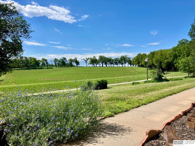 505 Oak Hill Road, Plattsmouth, NE 68048