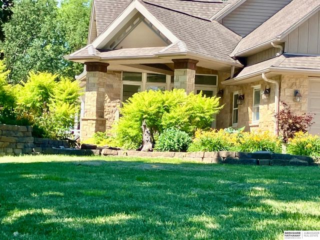 505 Oak Hill Road, Plattsmouth, NE 68048