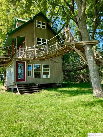 505 Oak Hill Road, Plattsmouth, NE 68048