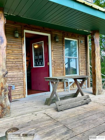 505 Oak Hill Road, Plattsmouth, NE 68048