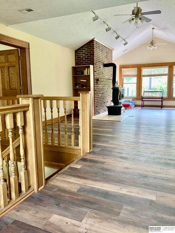 505 Oak Hill Road, Plattsmouth, NE 68048