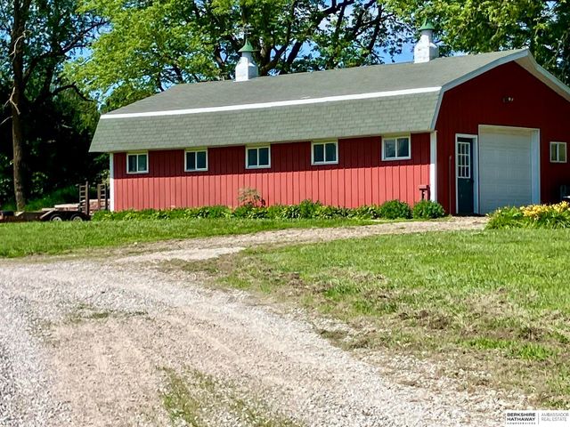 505 Oak Hill Road, Plattsmouth, NE 68048
