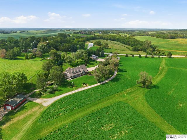 505 Oak Hill Road, Plattsmouth, NE 68048