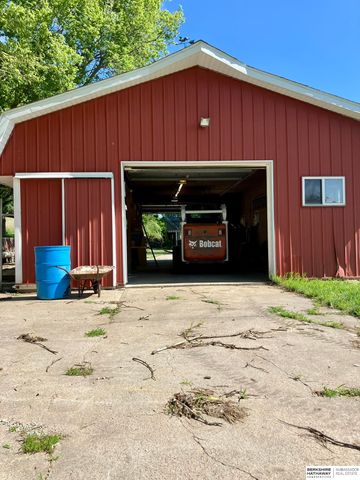505 Oak Hill Road, Plattsmouth, NE 68048
