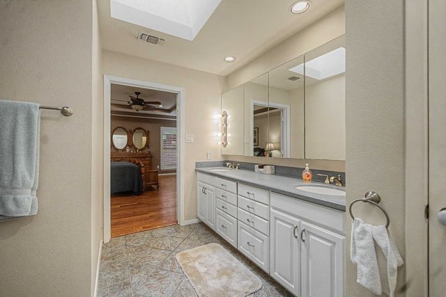 6609 Waterwood Trail, Benbrook, TX 76132