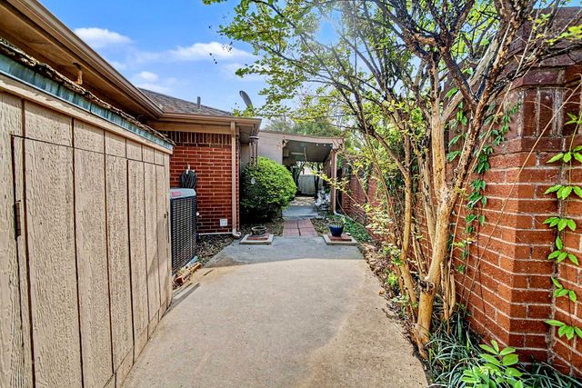 6609 Waterwood Trail, Benbrook, TX 76132