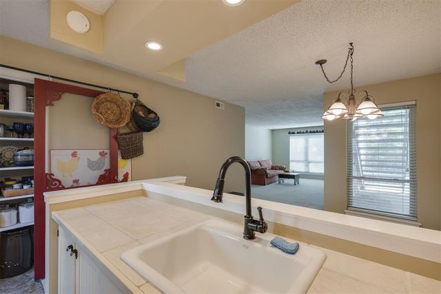 827 Red Bird Lane B, Norman, OK 73072