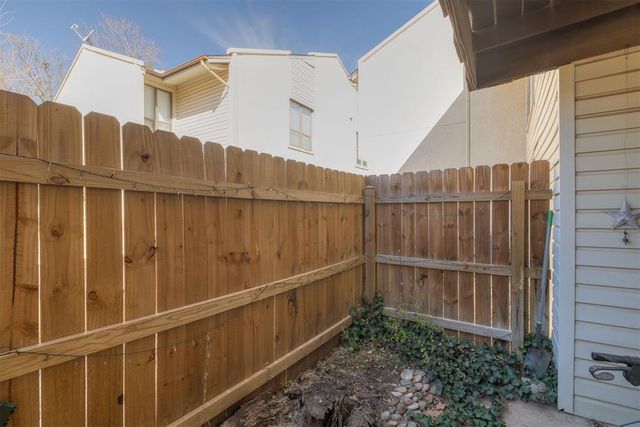 827 Red Bird Lane B, Norman, OK 73072