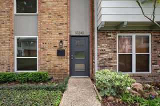 10240 Longmont Drive 48/1, Houston, TX 77042