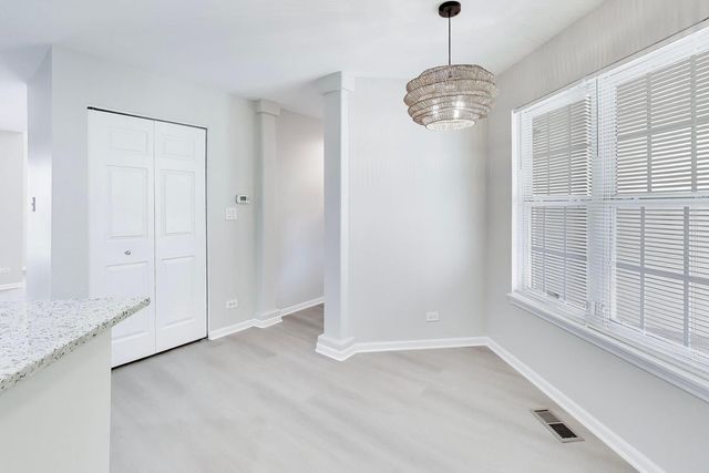 2073 Cambria Court, Northbrook, IL 60062