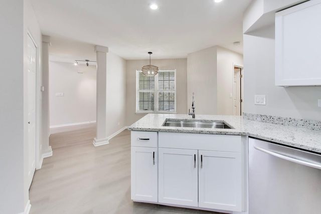 2073 Cambria Court, Northbrook, IL 60062