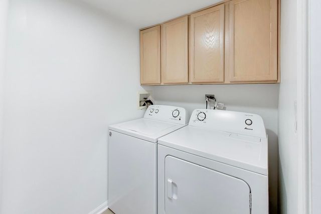 2073 Cambria Court, Northbrook, IL 60062