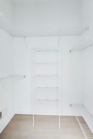 2073 Cambria Court, Northbrook, IL 60062