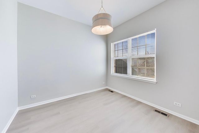 2073 Cambria Court, Northbrook, IL 60062