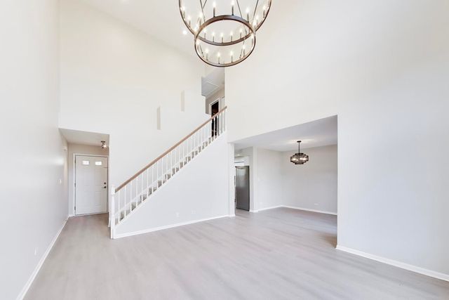 2073 Cambria Court, Northbrook, IL 60062