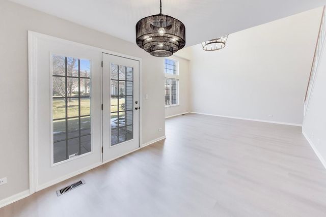 2073 Cambria Court, Northbrook, IL 60062