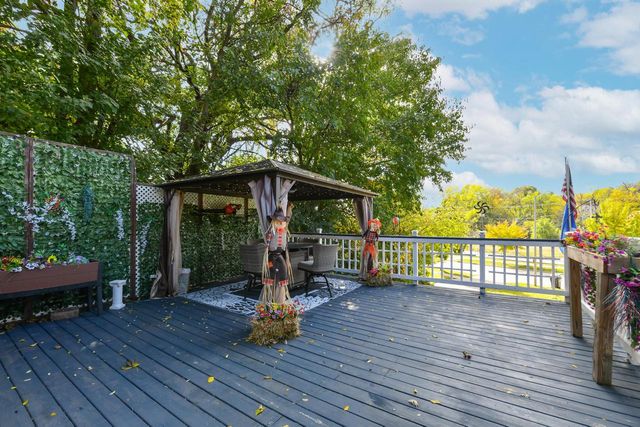 317 Delafield STREET, Waukesha, WI 53188