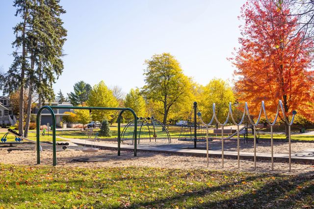 2210 Cedar Lake Parkway, Minneapolis, MN 55416