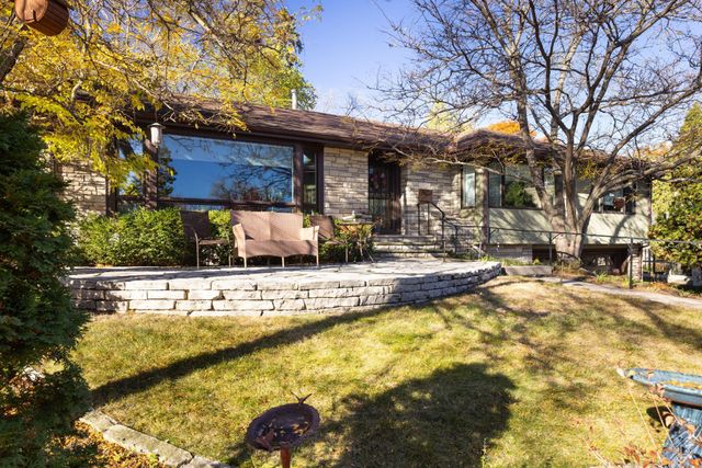 2210 Cedar Lake Parkway, Minneapolis, MN 55416