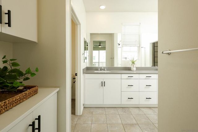 5145 Calle Sandwaves 22, San Diego, CA 92154