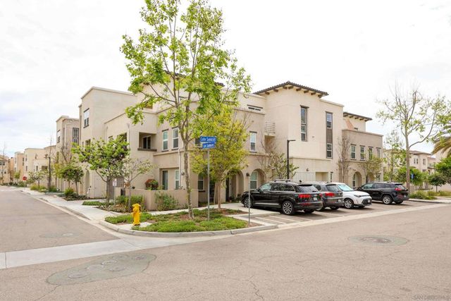 5145 Calle Sandwaves 22, San Diego, CA 92154