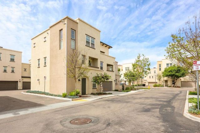 5145 Calle Sandwaves 22, San Diego, CA 92154