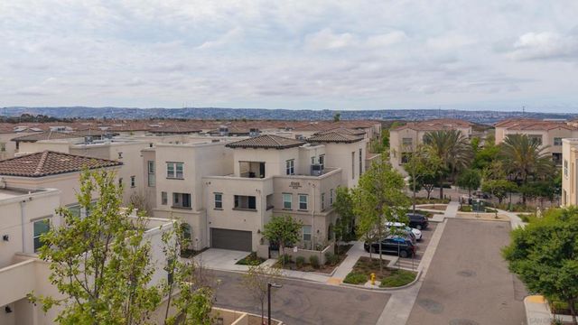 5145 Calle Sandwaves 22, San Diego, CA 92154