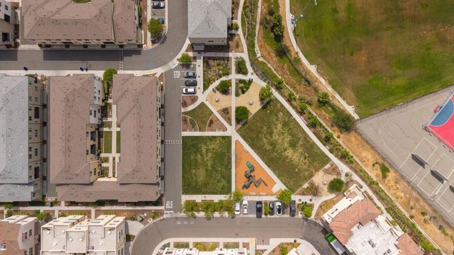 5145 Calle Sandwaves 22, San Diego, CA 92154